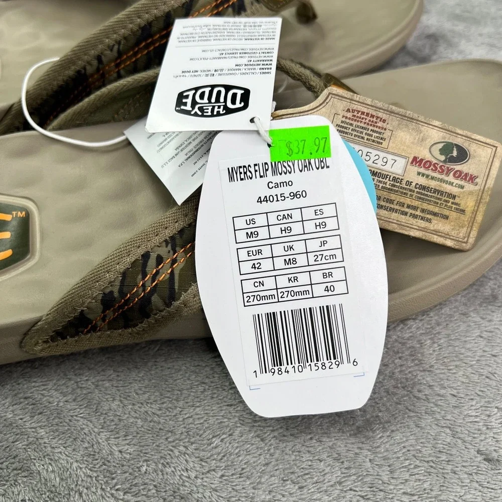 Hey Dude Myers Mossy Oak Thong Sandals Mens 9 Camo Comfort Flip Flops Summer NWT